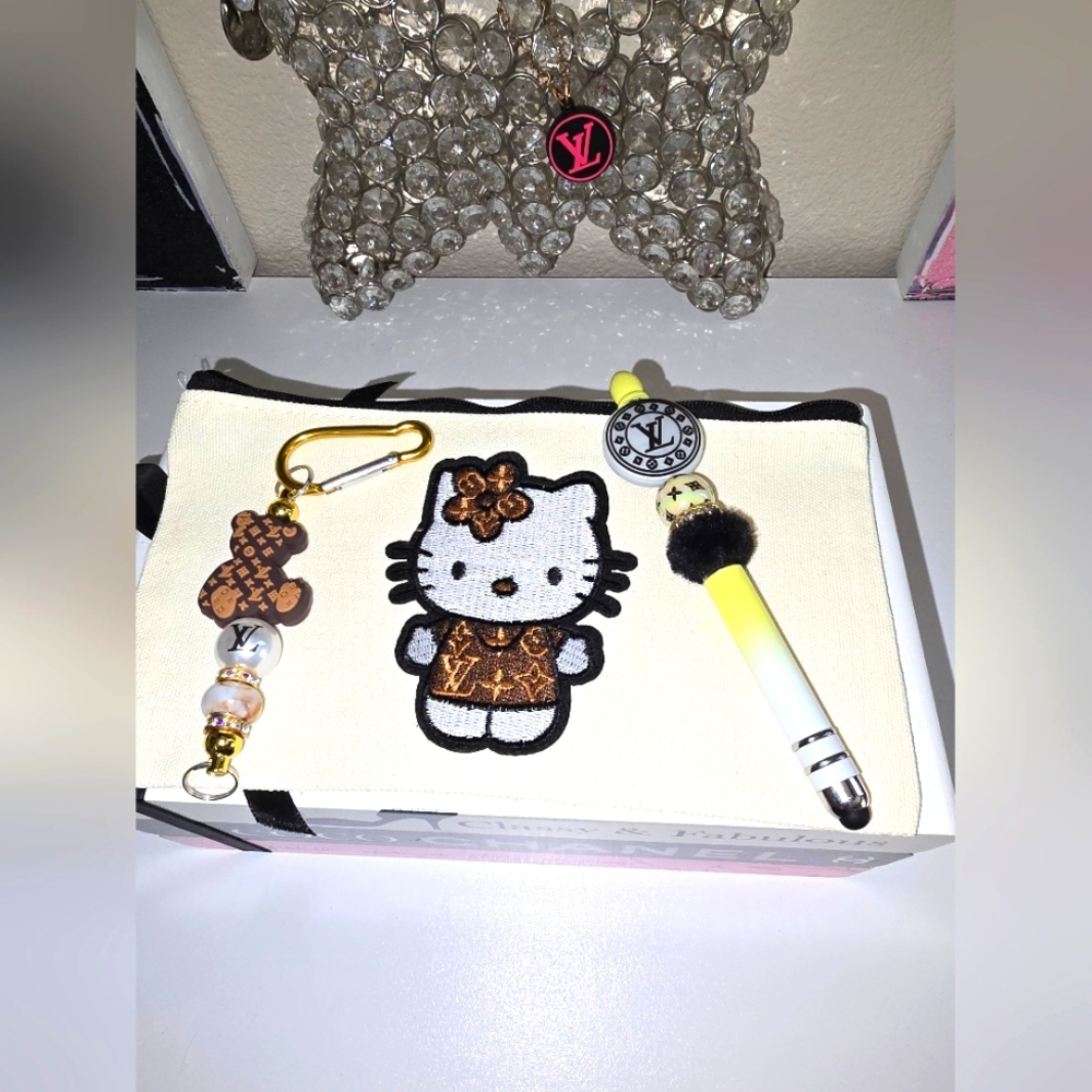 New Bundle  Hello Kitty Fashion Accessory Set